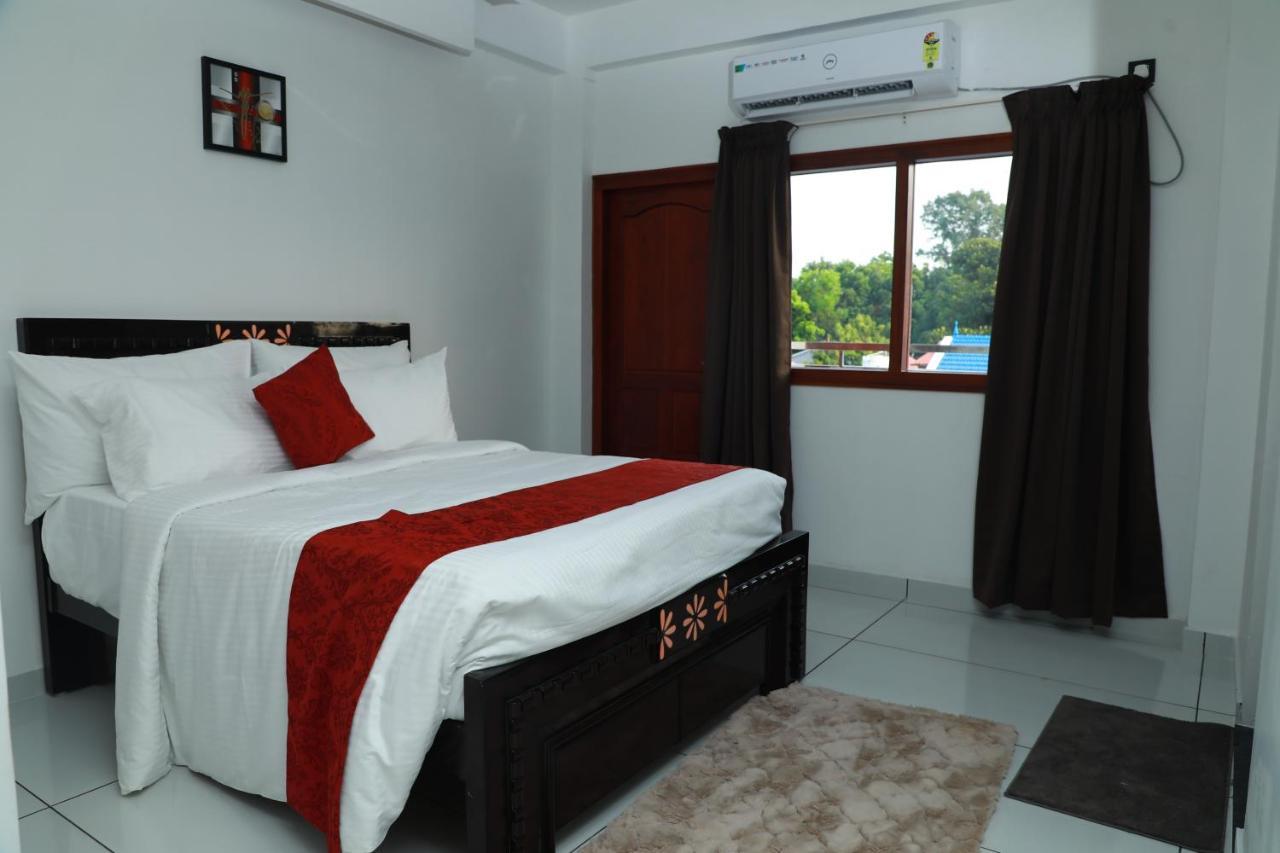 Achoos Residency Tiruvalla Exterior foto